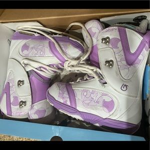 Burton snowboarding boots women’s